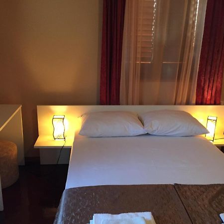 Apartments And Rooms Sinka Biograd Na Moru Exterior foto