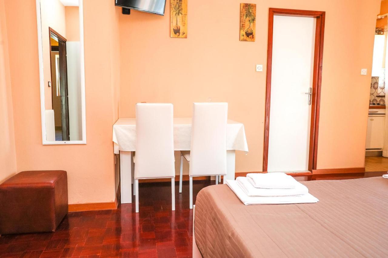 Apartments And Rooms Sinka Biograd Na Moru Exterior foto